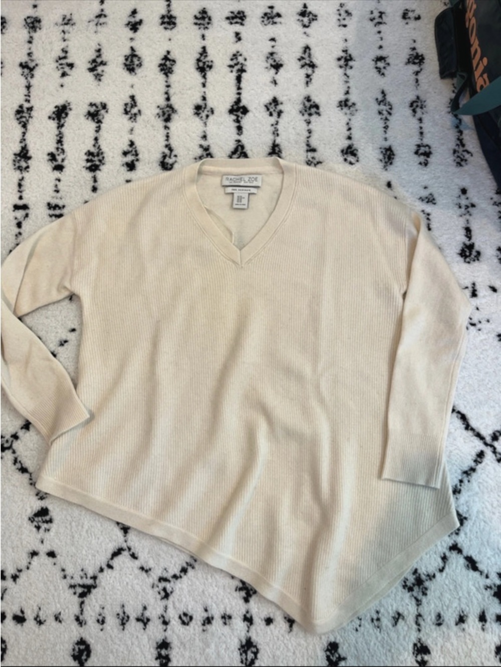 Rachel Zoe Cream V-Neck Ribbed Cashmere Women’s Sweater